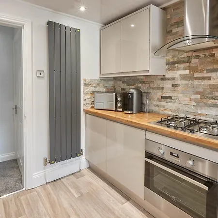 Host & - Huntcliffe At Ruby