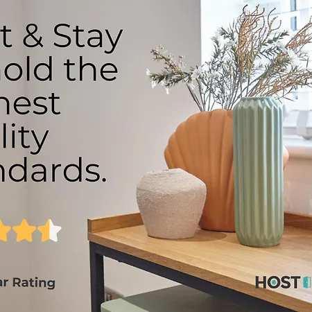 Host & - Huntcliffe At Ruby Daire *